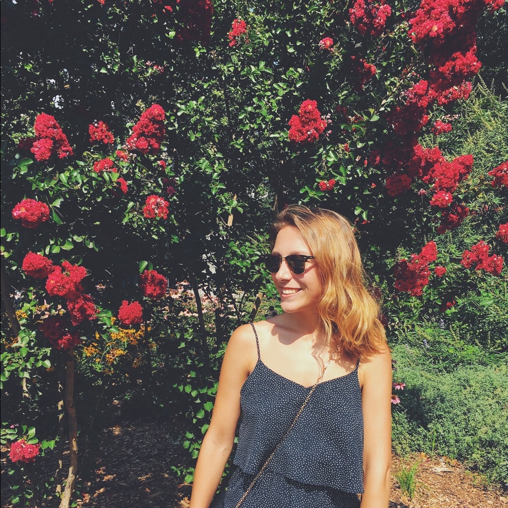 Meet your Posher, Nicole